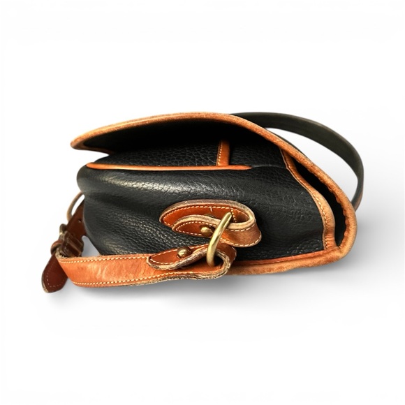 Dooney & Bourke Black Tan All Weather Pebbled Leather Crossbody Saddle Bag USA - Picture 3 of 16